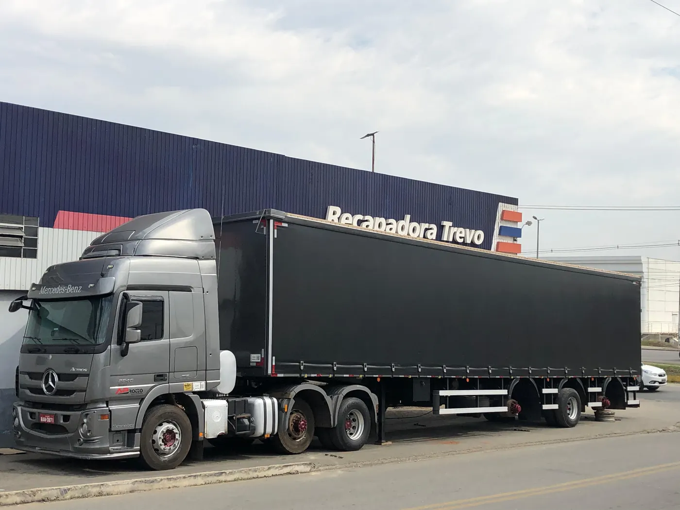Atendimento Recapadora Trevo em Colombo
